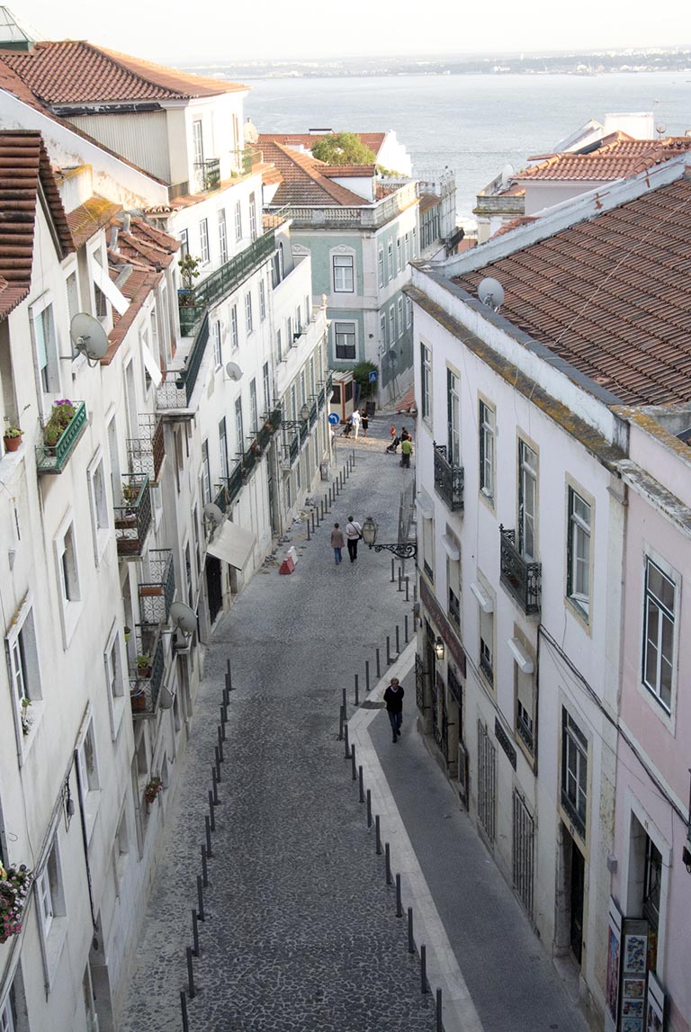 Street from the Castelo