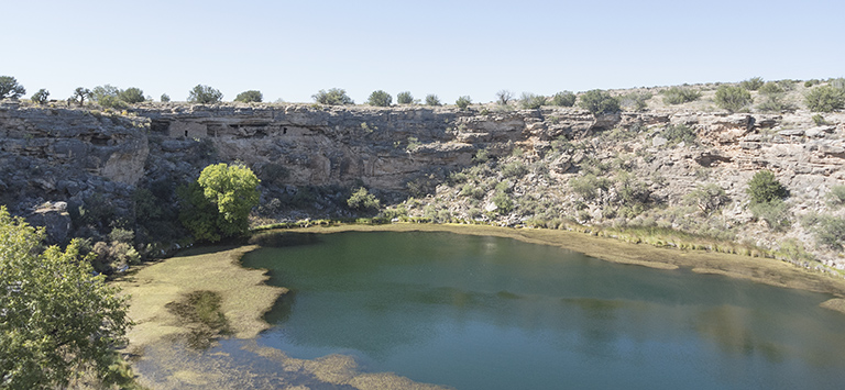 Montezuma Well, Arizona: view aross the sinkhole, almost 400 feet across